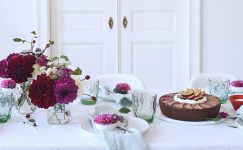 Late Summer Tabletop Style in Rich Colors